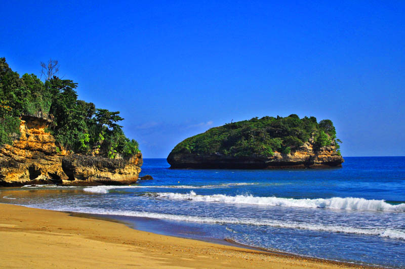 Wisata Pantai Di Malang Info Tips